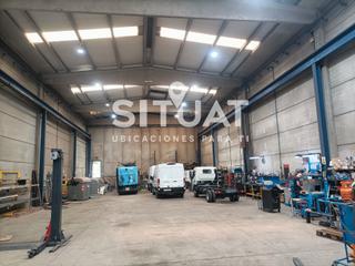 Lloguer Nau industrial a Carrer del mestral 5. Nave adosada con imagen corporativa y patio para maniobras trail