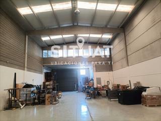 Location Bâtiment à usage industriel à Carrer trepant 18. Nave industrial esquinera impecable con todas las instalaciones
