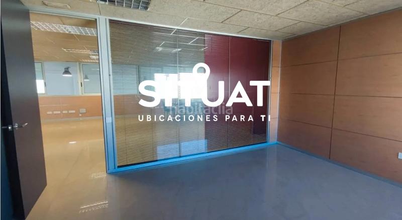 Foto a8219995-3983-4ee7-9091-7fc518d1829b. Lloguer nau industrial a carrer d'avinyó 2 a Zona Nord Rubí