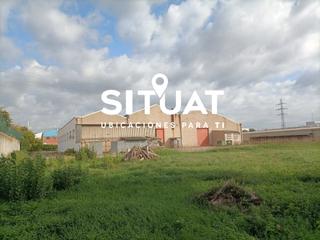 Nave industrial en Carrer del pintor vila cinca 18a. Nave industrial  tipo c con gran patio perimetral de 4.700 m2