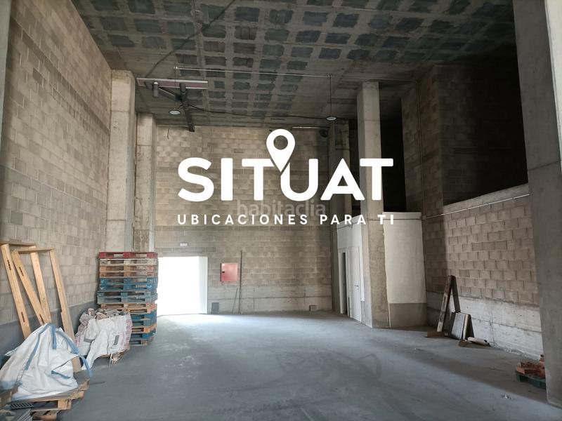 Foto 3c1861c3-9ca7-420e-bc03-2efb41767988. Lloguer nau industrial a calle de pablo iglesias 17 a Hospitalet de Llobregat (L´)