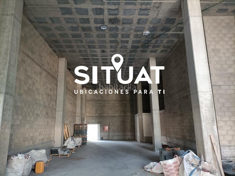 Foto c2115b64-1b5d-432b-9b15-7a05fde35512. Lloguer nau industrial a calle de pablo iglesias 17 a Hospitalet de Llobregat (L´)