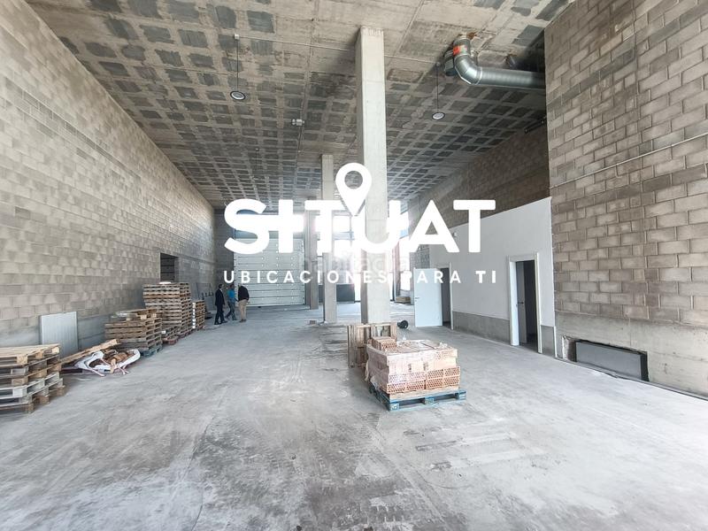 Foto e85d7fe2-7525-4376-9814-8aeb24cac2a8. Lloguer nau industrial a calle de pablo iglesias 17 a Hospitalet de Llobregat (L´)