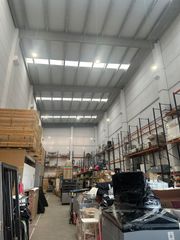 Location Bâtiment à usage industriel à Carrer fresser 50. Nave industrial logistica tipo c impecable para entrar