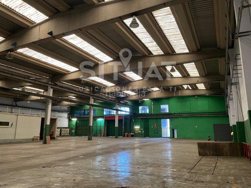 Foto 2ab97aa4-bbe6-4064-ac35-b982a0f66c1c. Lloguer nau industrial a avinguda compositor bizet 49 a Rubí