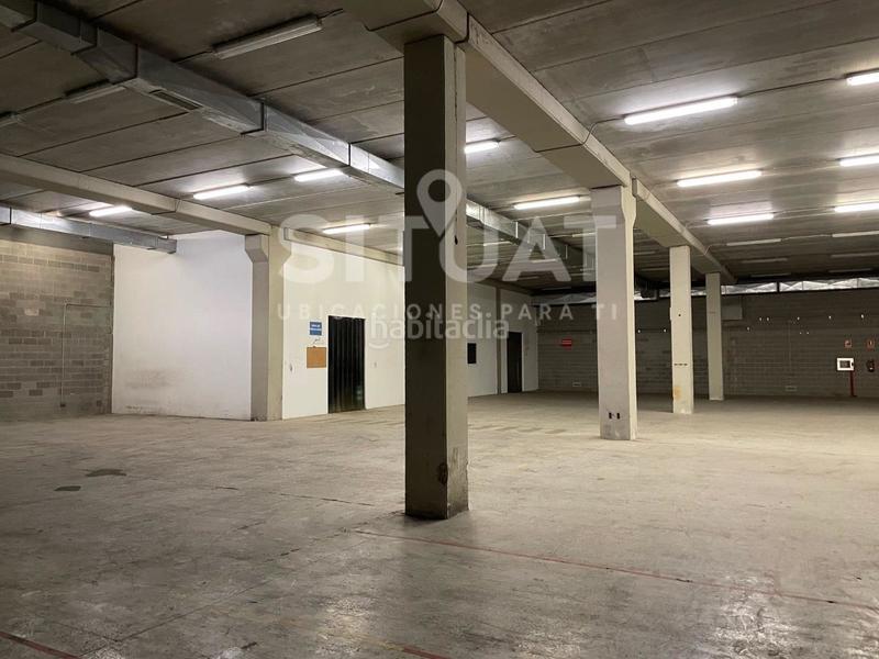 Foto b3a86f52-a69b-4b88-a98c-2c9234685cca. Lloguer nau industrial a avinguda compositor bizet 49 a Rubí