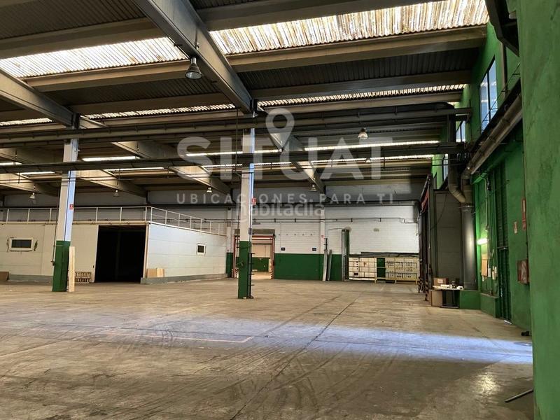 Foto edbaf809-40a5-44ed-9bad-c92af9d7bf98. Lloguer nau industrial a avinguda compositor bizet 49 a Rubí