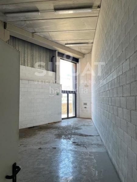 Foto 46218d05-b026-44de-b19d-42561a8b2544. Rent industrial building in avinguda compositor bizet 49 in Rubí