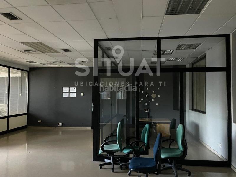 Foto 598301e9-ad64-453a-9883-7d607a4aa94b. Rent industrial building in avinguda compositor bizet 49 in Rubí