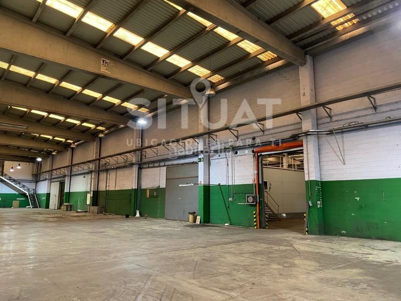 Foto 5bd9007c-691a-4023-b694-f37346c892b7. Rent industrial building in avinguda compositor bizet 49 in Rubí