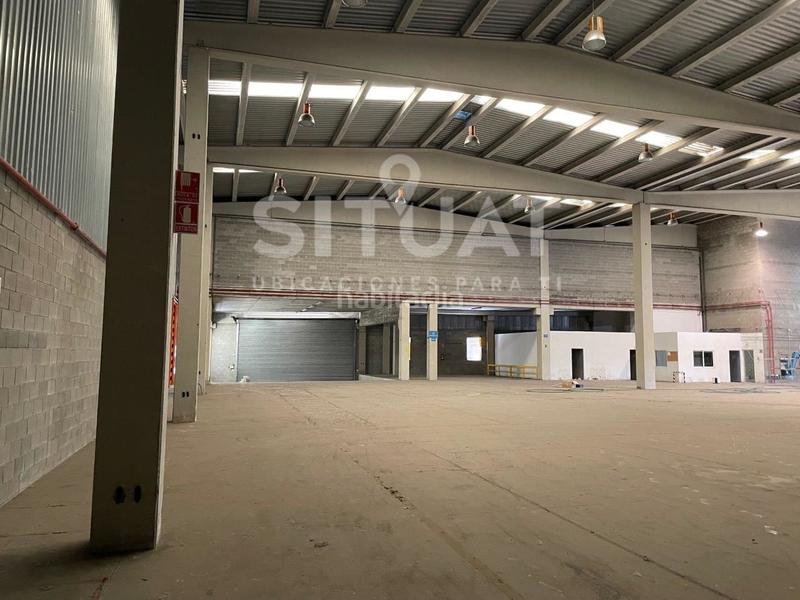 Foto 63fe7550-2168-4628-977b-efb46da6f2a0. Rent industrial building in avinguda compositor bizet 49 in Rubí