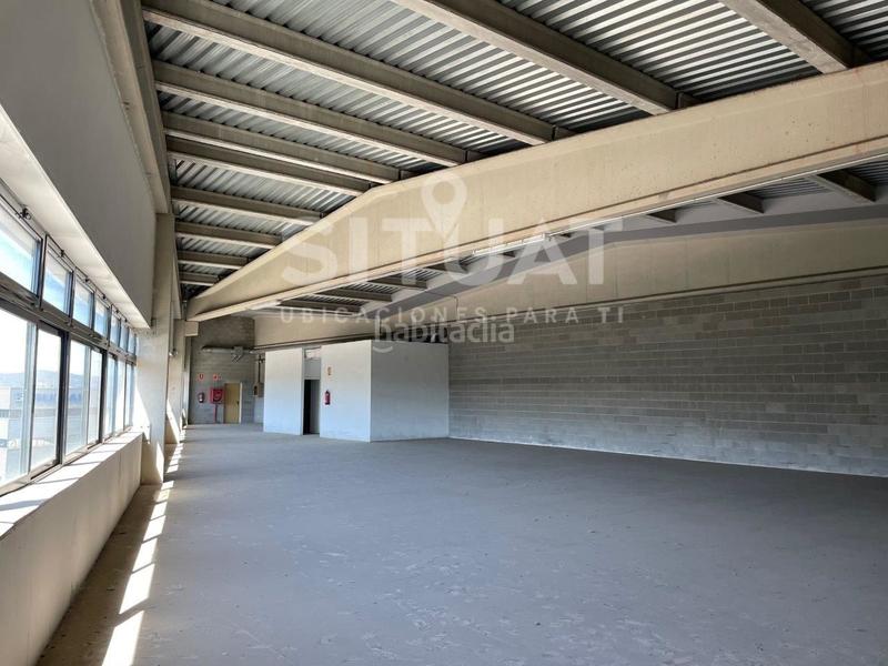 Foto a0e88a46-b2ac-4053-b41e-e60e6cfdcf76. Rent industrial building in avinguda compositor bizet 49 in Rubí