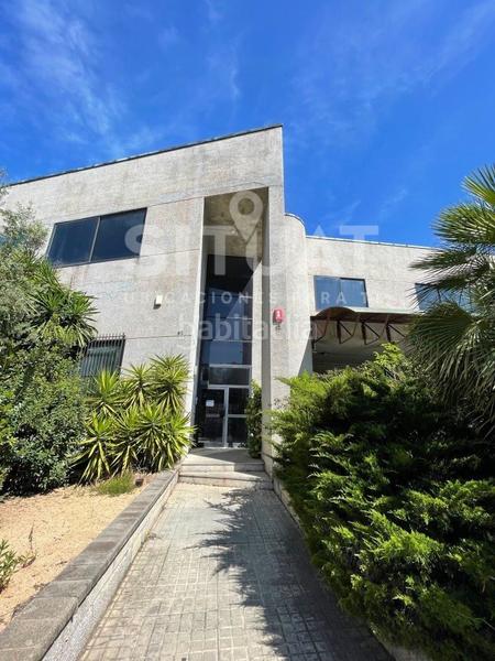 Foto b7d48dfa-2c8b-45f6-b402-7d5b452b4831. Rent industrial building in avinguda compositor bizet 49 in Rubí