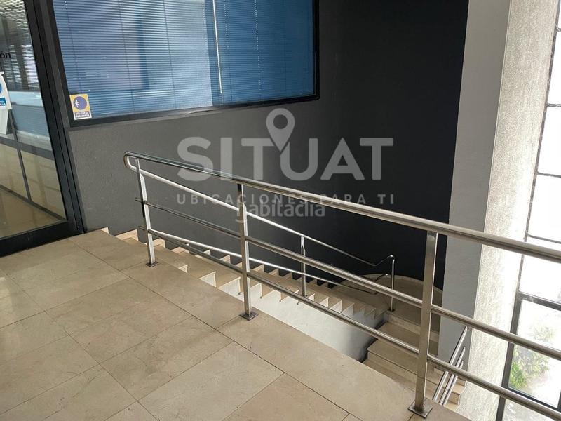 Foto bf3e63bc-9e09-417c-9bef-bda18d78f7f8. Rent industrial building in avinguda compositor bizet 49 in Rubí