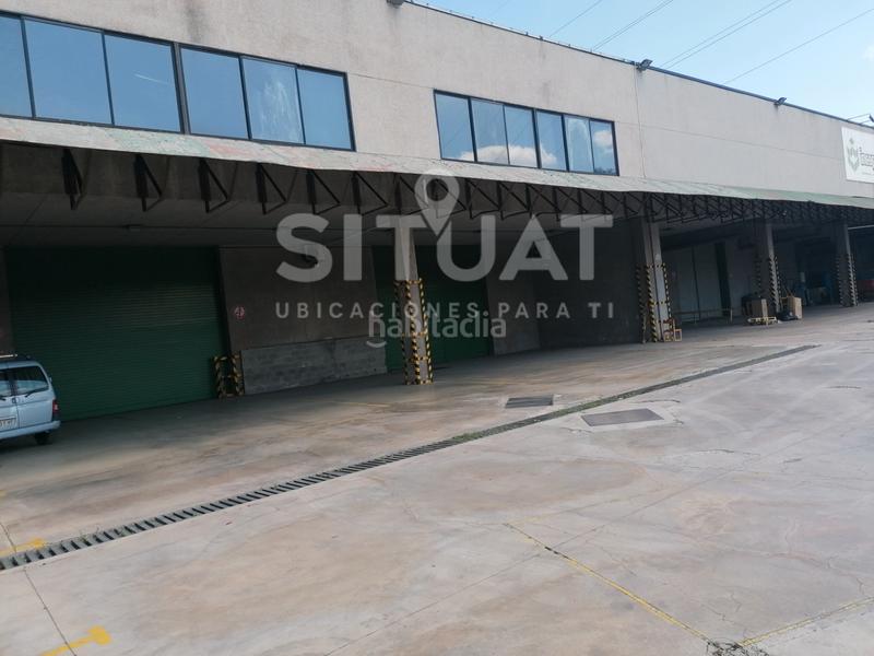 Foto d64ae982-88f0-44da-b9d6-ace6f7a85eb8. Rent industrial building in avinguda compositor bizet 49 in Rubí