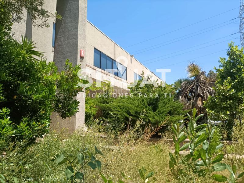 Foto e9595fdf-c893-4a4b-aa18-4c3cb7efa0e9. Rent industrial building in avinguda compositor bizet 49 in Rubí