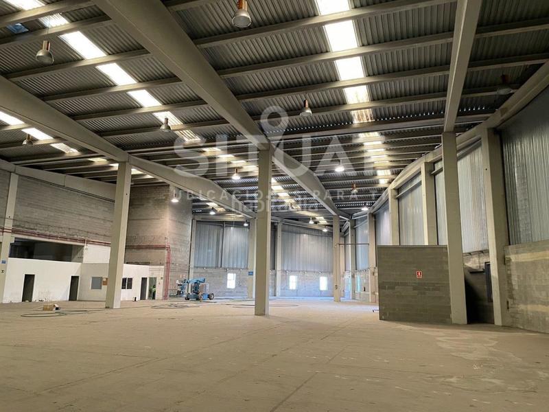 Foto ef7826df-df6e-4113-ae79-52fa14a8a301. Rent industrial building in avinguda compositor bizet 49 in Rubí