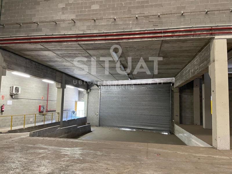 Foto f622e9da-16db-45e2-ba99-a2a191bb17ef. Rent industrial building in avinguda compositor bizet 49 in Rubí