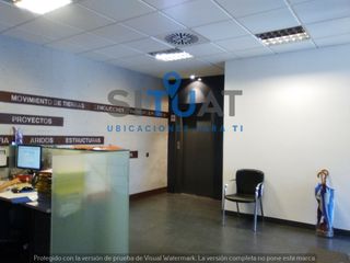 Fabrikhalle in Carrer de manuel fernández márquez. Nave rentabilidad  en excelente estado con inquilino. gran renta