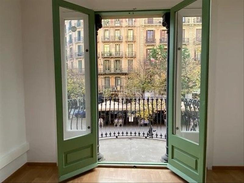 Foto a5685ba0-c683-41d3-a3c4-fcdeec2344b6. Lloguer oficina a rambla de catalunya 40-80 a Dreta de l´Eixample Barcelona