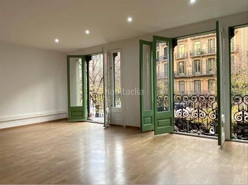 Foto f4d1bdfc-bfa9-4c84-b66a-3e352cd3b60b. Location bureau dans rambla de catalunya 40-80 dans Barcelona