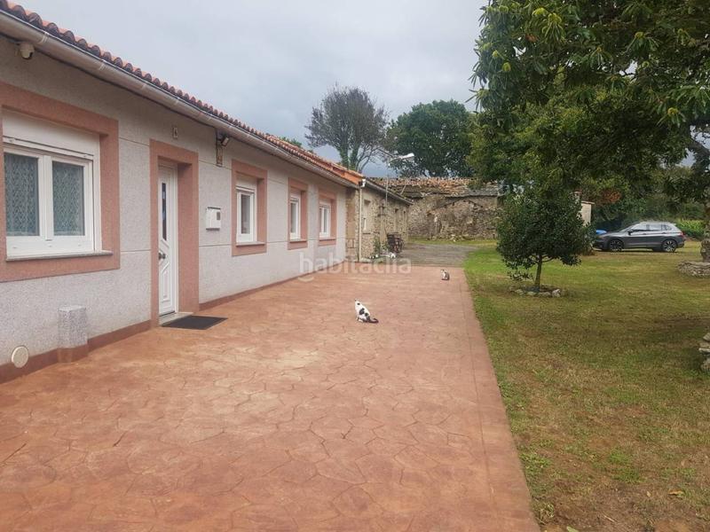 Foto 40b78804-4b0b-40cc-9fb4-2a801d2f1a05. Casa aparellada a lugar codesoso monte 3 a Sobrado
