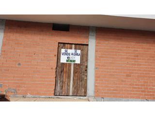 Local Comercial a Tablas 11. Local en venta en oza dos ríos san pedro