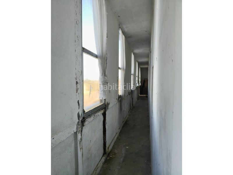 Foto d6f14488-0499-4d32-8d2d-0fc497ac7238. Casa adossada a calle avenida principal 6 a Curtis