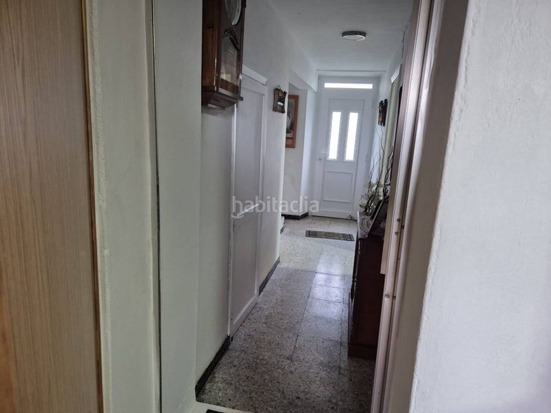 Foto 35dbc373-3a35-468f-994b-e824acfc94b1. Casa amb aparcament a Vilasantar