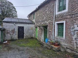 Casa  Outeiro arriba. Se vende casa pareada para reformar en fisteus curtis
