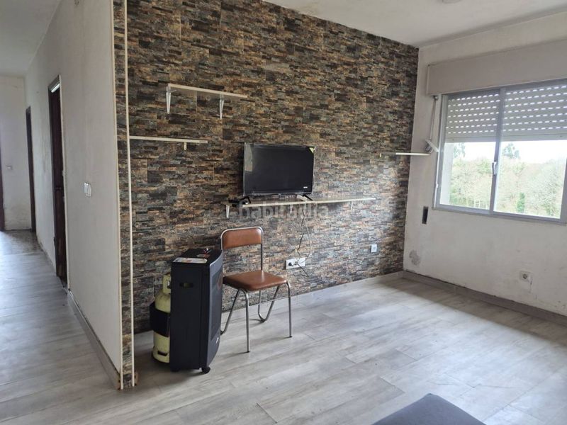 Foto 405125ad-f8aa-4db1-87d7-2b175380813c. Casa amb aparcament a Sobrado