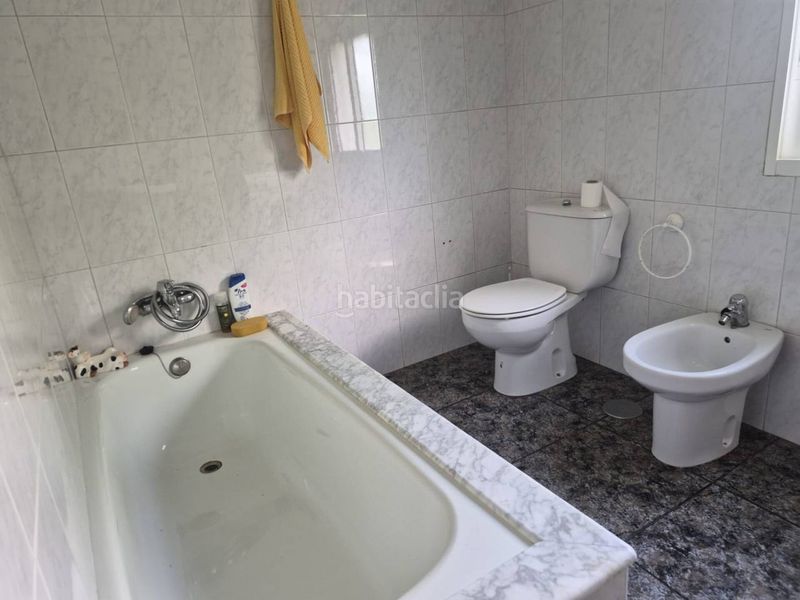 Foto b6717770-ec3a-4bc8-aeed-ae3ae121d6ee. Casa a Sobrado
