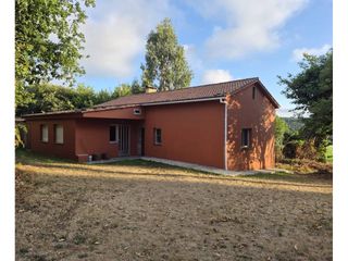 House  Calle lugar velle. Se vende casa en borrifans, cesuras a coruña