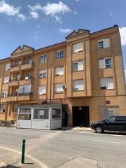 Etagenwohnung in Avenida de los reyes católicos 13