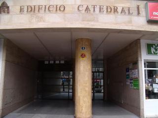 Aparcament de moto a Plaza la constitución 9. Plaza de parking para moto en edificio localizado en el centro d