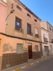 Piso en Calle daniel chulvi 14. Excelente vivienda para reformar