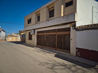 Local Comercial a Calle iniesta 4