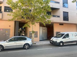 Local Comercial a Avenida ayora 31. Local avda ayora - almansa