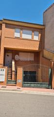 Reihenhaus en Calle jos ramn dez de revenga 38. Adosado pozo caada