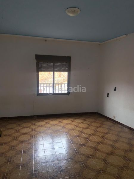 Foto 1b4c6f14-3b53-4e40-90e0-e924342addb0. Casa a calle canalón 30 a Hellín