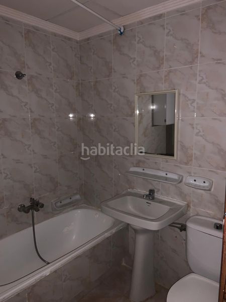 Foto 55e880b1-da5c-4557-bf10-bd790c998c94. Casa a calle canalón 30 a Hellín