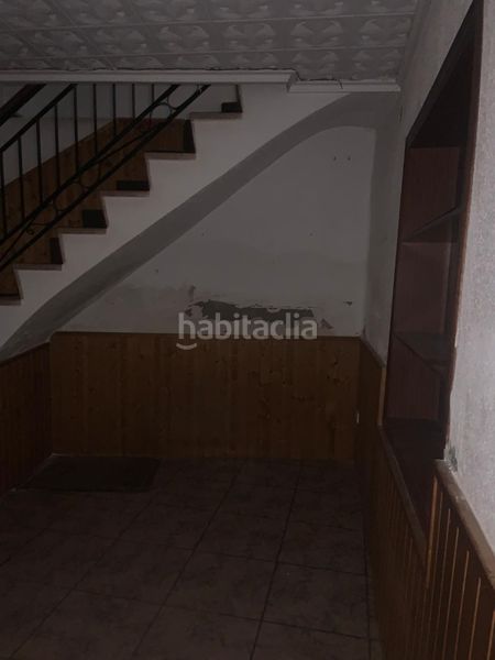 Foto 79e0f9a9-2278-479f-ade3-7ab40408f54c. Casa a calle canalón 30 a Hellín
