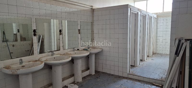 Foto f41ae038-cd87-4129-bdbf-68fb42510f9e. Bâtiment à usage industriel dans a-31 237 dans Gineta (La)