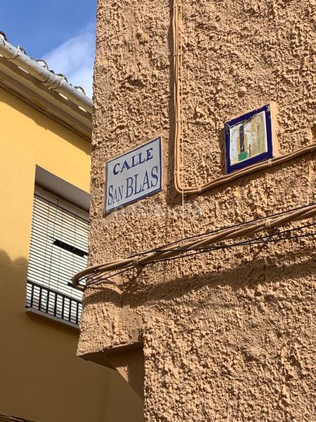 Foto b9414cf2-88f7-48c5-b246-120b843c8650. Casa adossada a Hellín