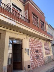 Pis en Paseo estaci�n 37. Excelente piso para reforma.