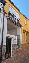Casa adosada en Calle mayor 19. Vivienda en salobre (albacete)