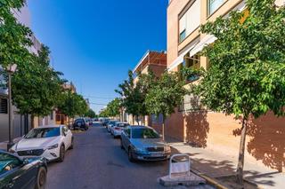 Casa en Barrio del Nervin. Casa y local con magnficas posibilidades