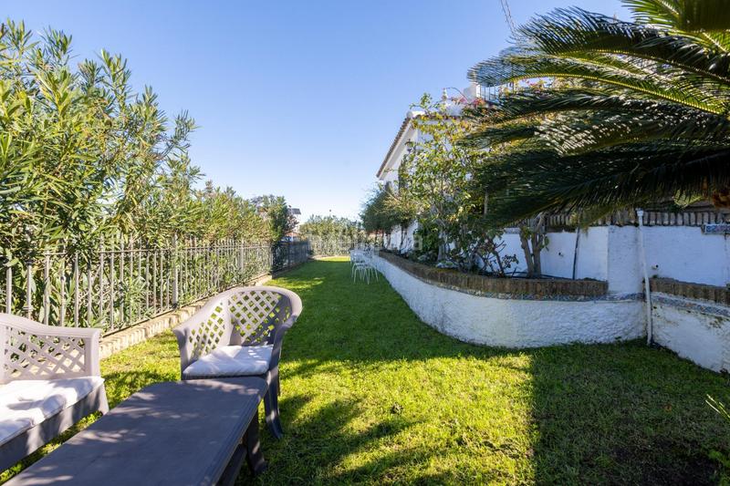 Foto 6e2768a4-f260-4507-9ea1-3b3fbee88cd0. Chalet en calle sector retama 38 chalet pareado en playa de matalascañas. sector retama en Almonte