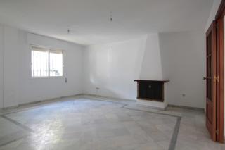 Casa  Calle nueva. Casa de cuatro dormitorios con gran patio y espacio para dos coc