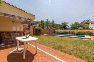 Chalet  Calle opera carmen. La calidad de vida que estas buscando para ti y tu familia. chal